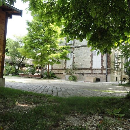 Au Fil De Troyes Bed & Breakfast Sainte-Savine ภายนอก รูปภาพ