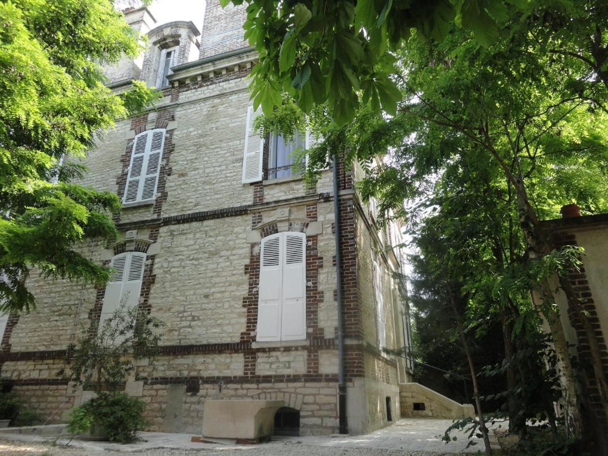 Au Fil De Troyes Bed & Breakfast Sainte-Savine ภายนอก รูปภาพ