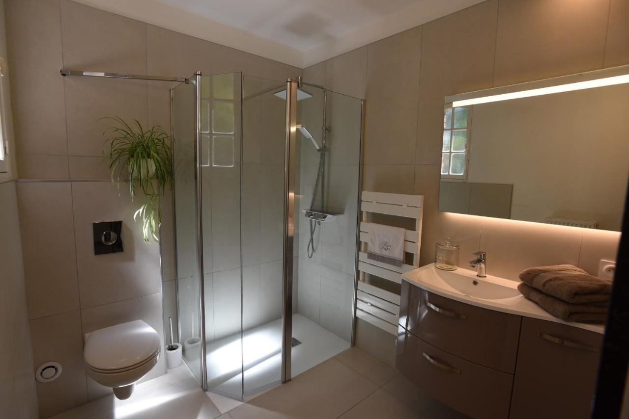 Au Fil De Troyes Bed & Breakfast Sainte-Savine ภายนอก รูปภาพ