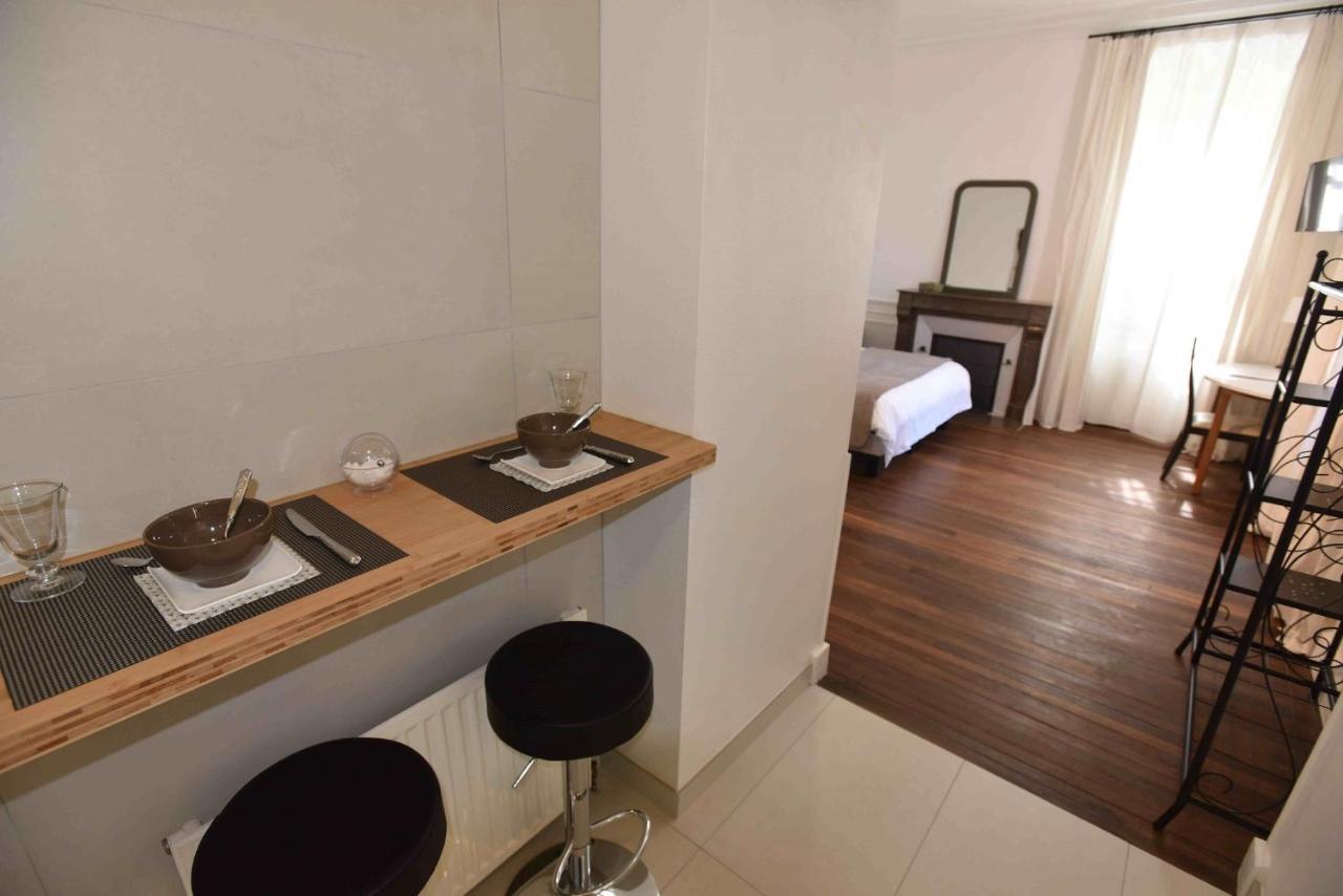Au Fil De Troyes Bed & Breakfast Sainte-Savine ภายนอก รูปภาพ